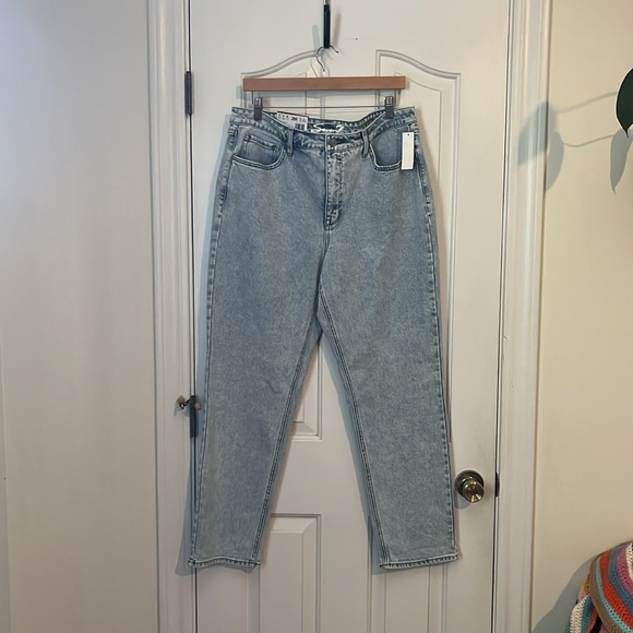 NWT Seven7 | High Rise Slim Straight Jean Plus Size 14 Lightwash 90s 80s - Picture 7 of 15